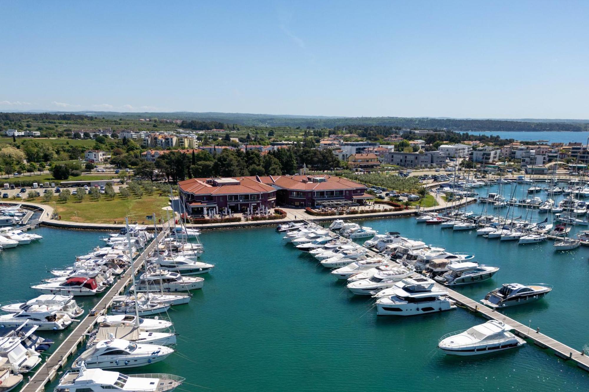 Boutique Hotel Nautica - Spa & Wellness, Free Parking, Pet Friendly Novigrad Istria Exterior foto